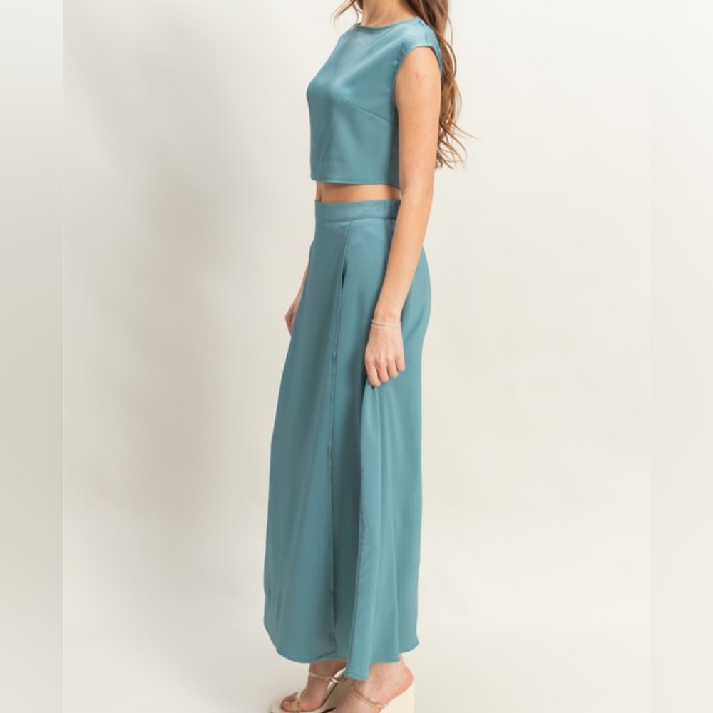 Dream In Slate Maxi Set - Picture 5 of 11
